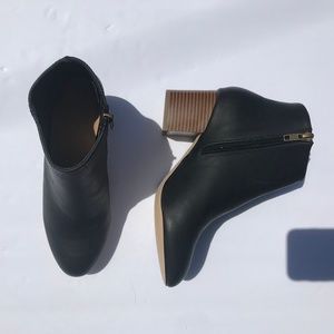 LOFT  pointed toe black ankle boots